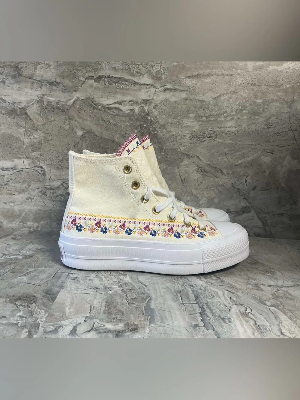 NEW Women CONVERSE Star Lift Embroidered Bohemian Floral  Sneakers